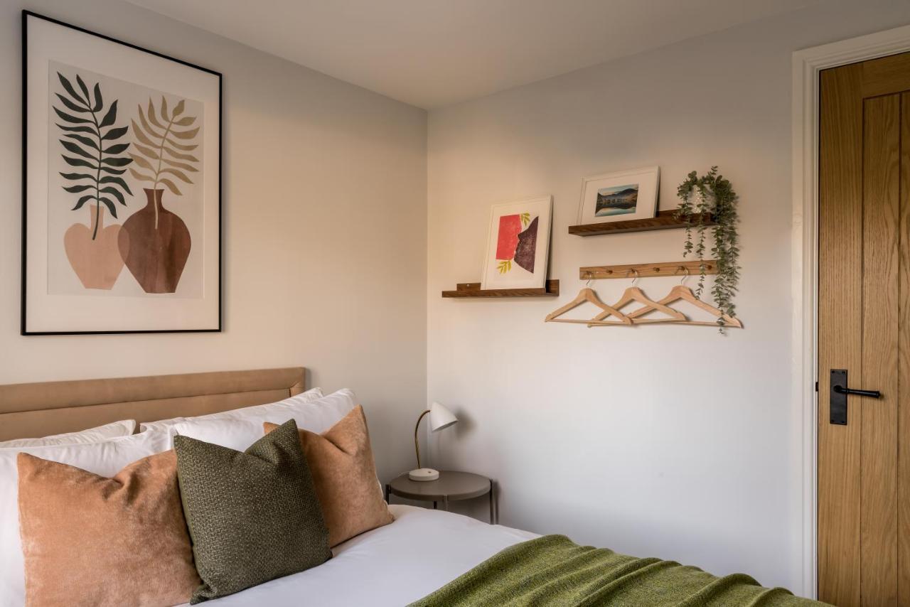 No. 5 The Court-With Free Parking Apartment Windermere Exterior photo
